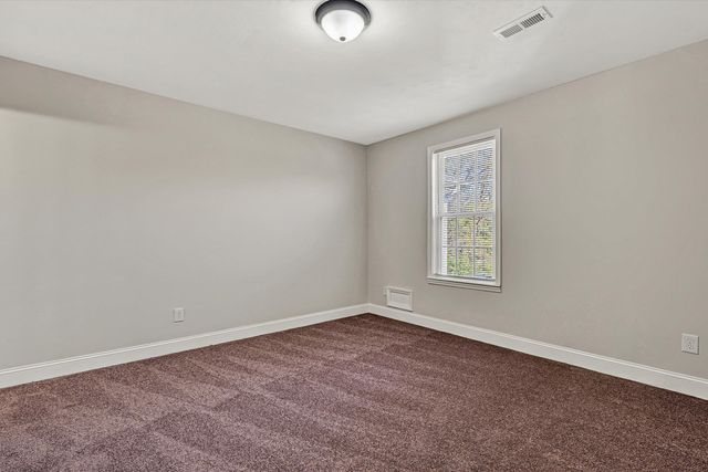 2482 Tuckawana Cir NW, Roanoke, VA 24017