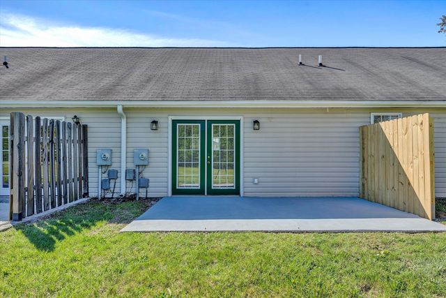 2482 Tuckawana Cir NW, Roanoke, VA 24017