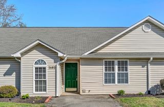 2482 Tuckawana Cir NW, Roanoke, VA 24017