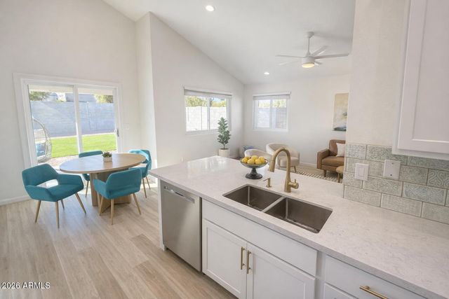 324 S LAVEEN Drive, Chandler, AZ 85226