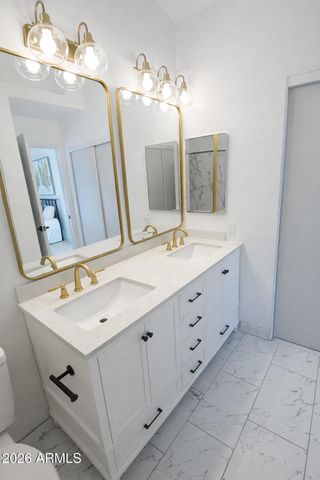 324 S LAVEEN Drive, Chandler, AZ 85226