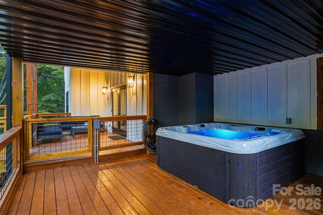 56 Creek Run Road, Candler, NC 28715