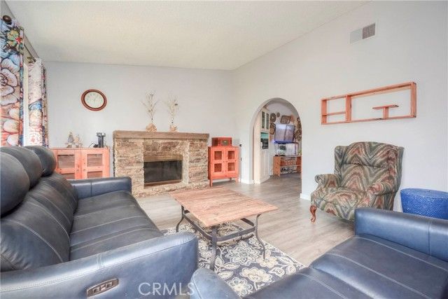 2535 Mercedes, Highland, CA 92346