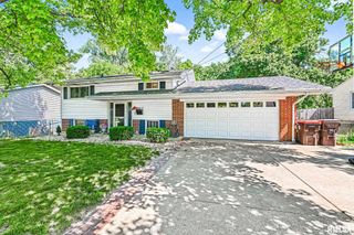 2813 W SCENIC Drive, Peoria, IL 61615