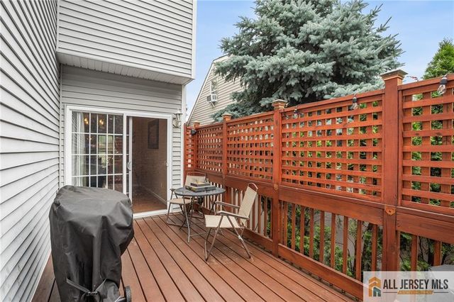 32 E Summit Avenue, Sewaren, NJ 07077