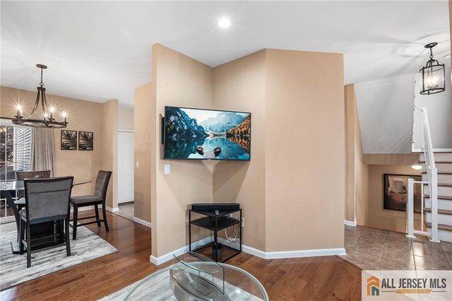 32 E Summit Avenue, Sewaren, NJ 07077