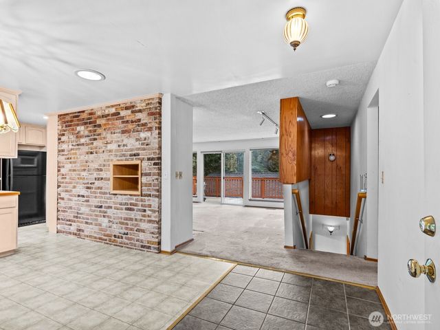 23406 94th Avenue W, Edmonds, WA 98020