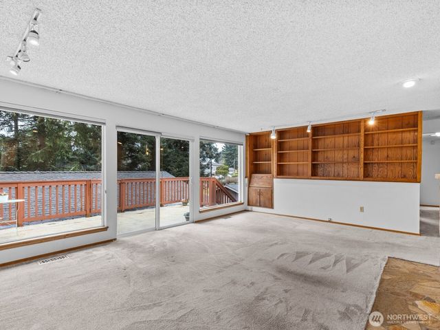 23406 94th Avenue W, Edmonds, WA 98020