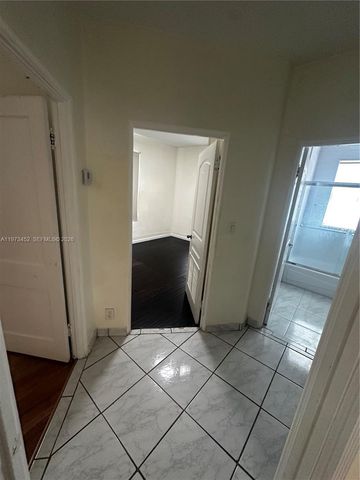 3401 SW 24th Ter 3401, Miami, FL 33145