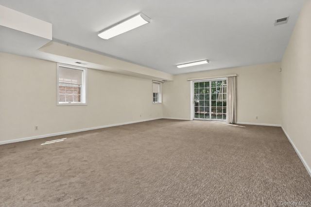 120 Woodruff Avenue, Scarsdale, NY 10583