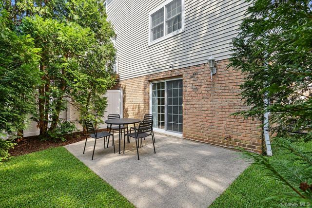 120 Woodruff Avenue, Scarsdale, NY 10583