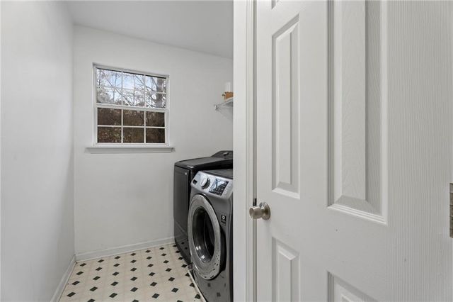 2095 Enon Mills Drive, Atlanta, GA 30331