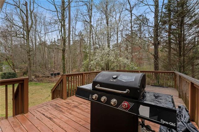 2095 Enon Mills Drive, Atlanta, GA 30331