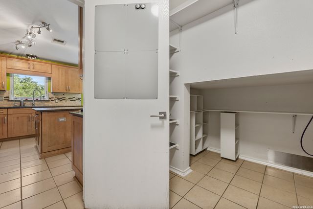 7502 PARKWOOD WAY, San Antonio, TX 78249