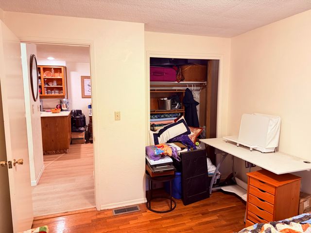 465 S 3rd Street, Jacksonville, OR 97530