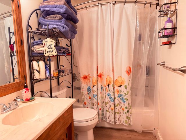 465 S 3rd Street, Jacksonville, OR 97530