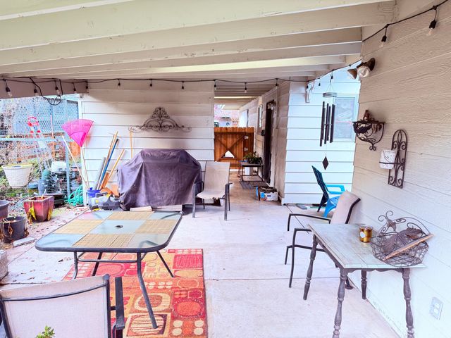 465 S 3rd Street, Jacksonville, OR 97530