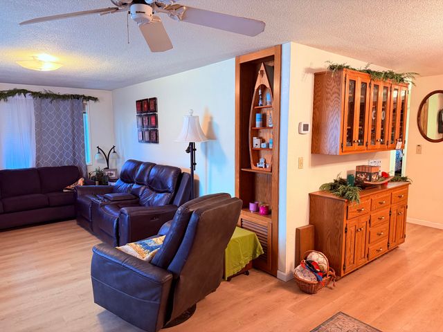 465 S 3rd Street, Jacksonville, OR 97530