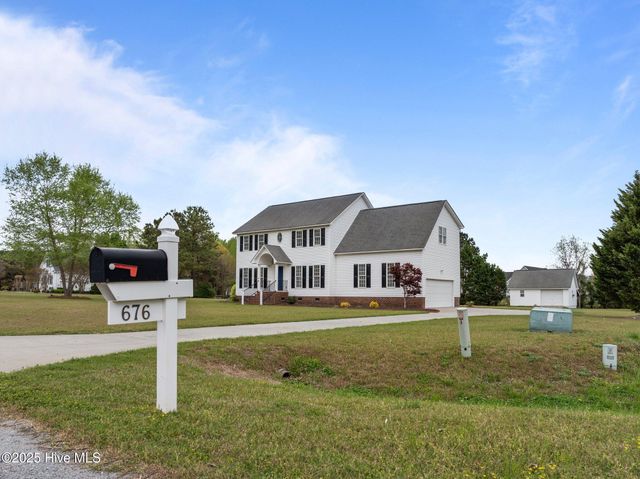 676 Gatewood Drive, Winterville, NC 28590