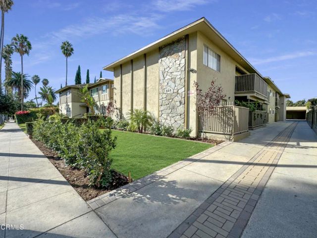 605 N Los Robles Avenue 8, Pasadena, CA 91101