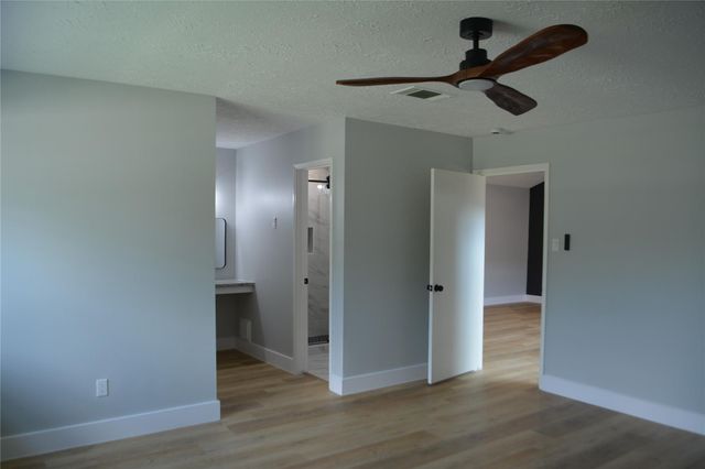 11526 S Kirkwood Road, Houston, TX 77477