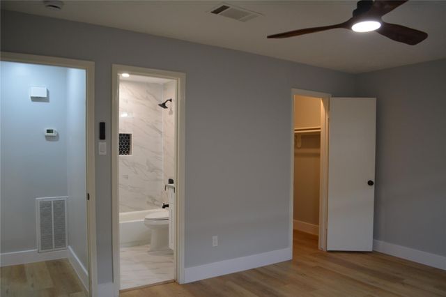 11526 S Kirkwood Road, Houston, TX 77477