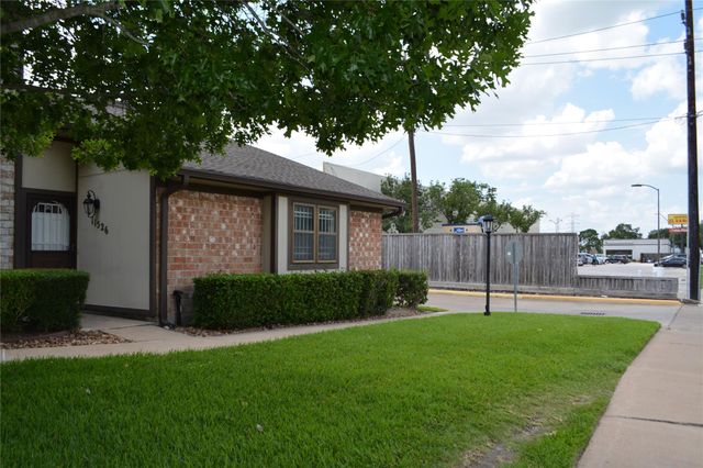 11526 S Kirkwood Road, Houston, TX 77477