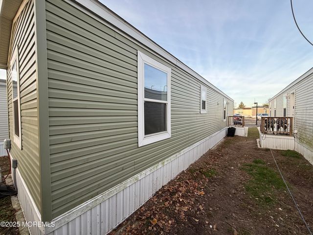 7 John Street, Keansburg, NJ 07734