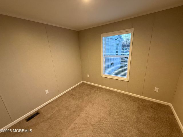 7 John Street, Keansburg, NJ 07734