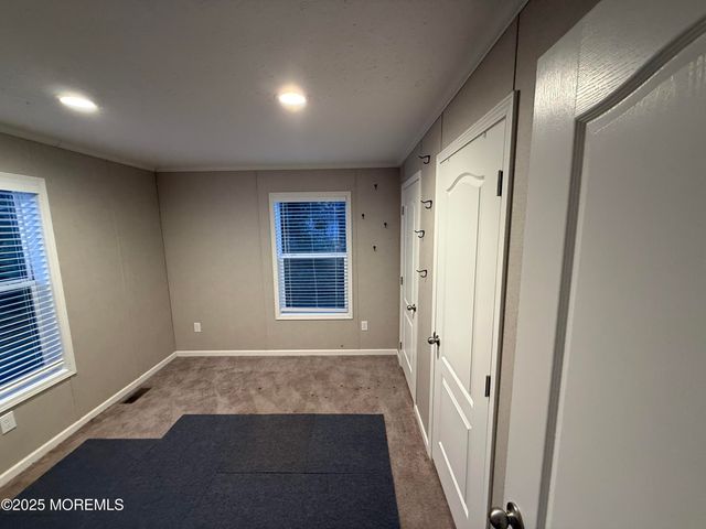 7 John Street, Keansburg, NJ 07734