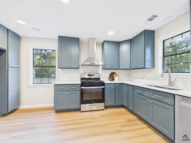 2970 Frederick Drive, Dry Branch, GA 31020