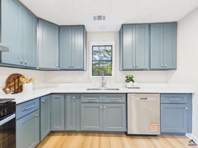 2970 Frederick Drive, Dry Branch, GA 31020