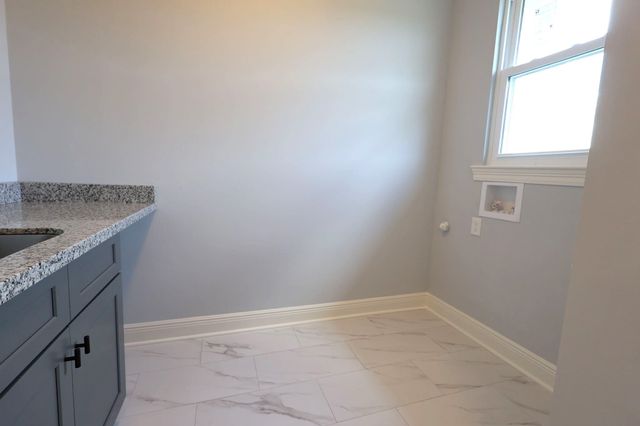 600 Jean Charles Boulevard, Gray, LA 70359