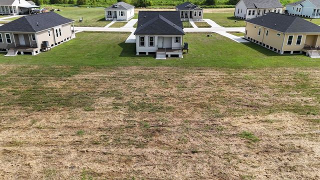 600 Jean Charles Boulevard, Gray, LA 70359