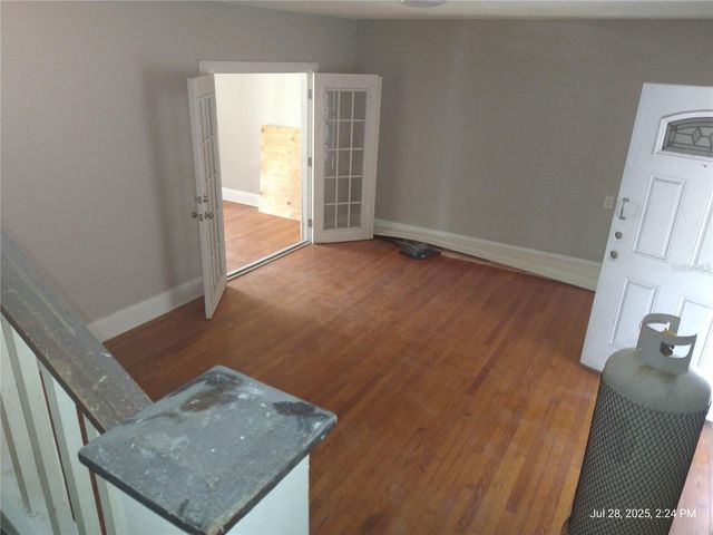 909 and 911 WEST HILLSBOROUGH AVENUE, Tampa, FL 33604