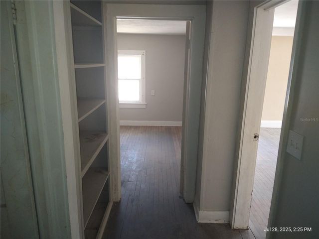 909 and 911 WEST HILLSBOROUGH AVENUE, Tampa, FL 33604