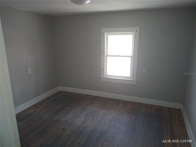 909 and 911 WEST HILLSBOROUGH AVENUE, Tampa, FL 33604