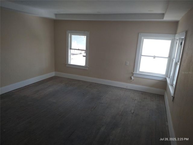 909 and 911 WEST HILLSBOROUGH AVENUE, Tampa, FL 33604