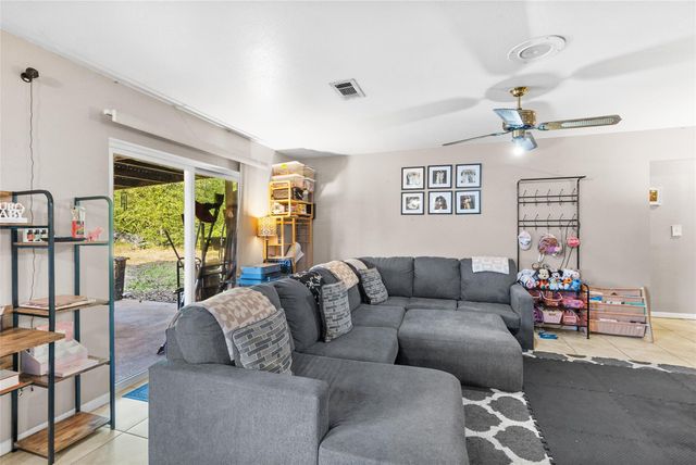 114 San Jacinto Street, Huntsville, TX 77320