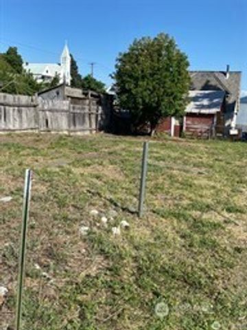 200 E Arizona Avenue, Roslyn, WA 98941