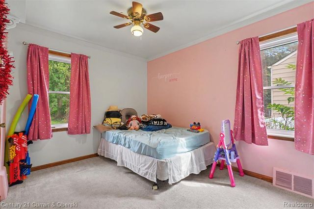 18504 Five Points Street, Detroit, MI 48240