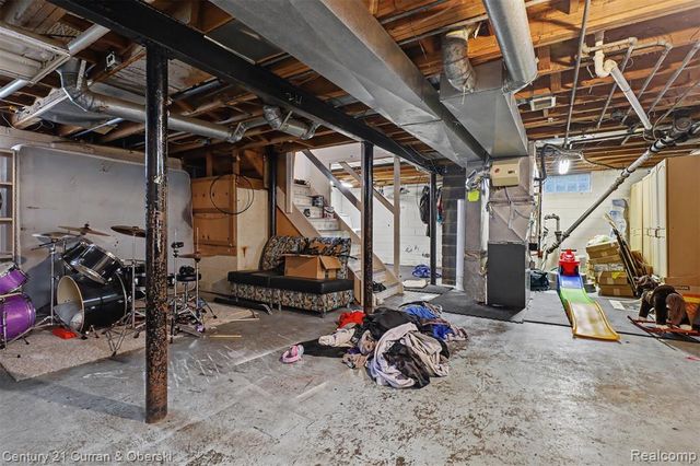 18504 Five Points Street, Detroit, MI 48240