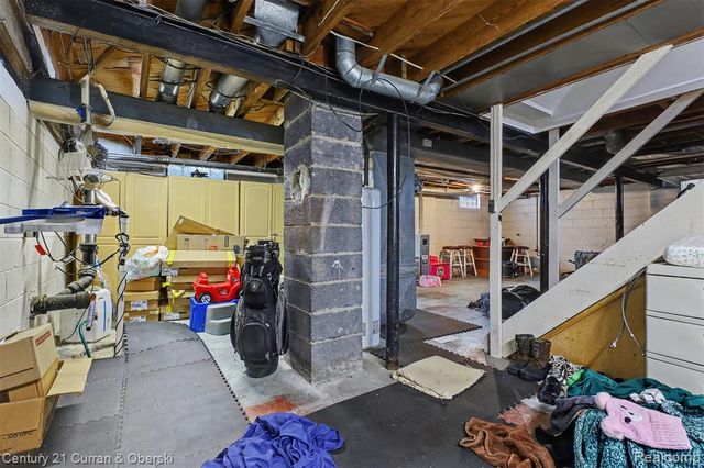 18504 Five Points Street, Detroit, MI 48240