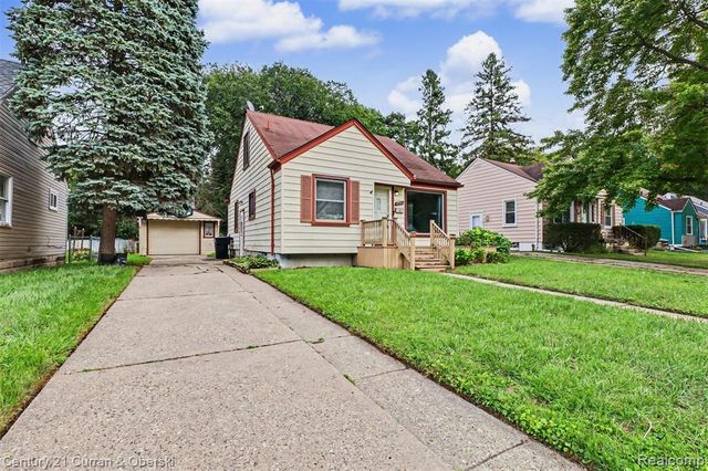 18504 Five Points Street, Detroit, MI 48240
