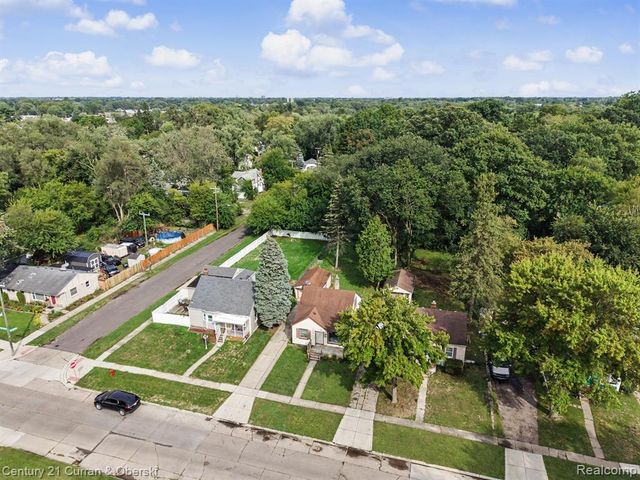 18504 Five Points Street, Detroit, MI 48240
