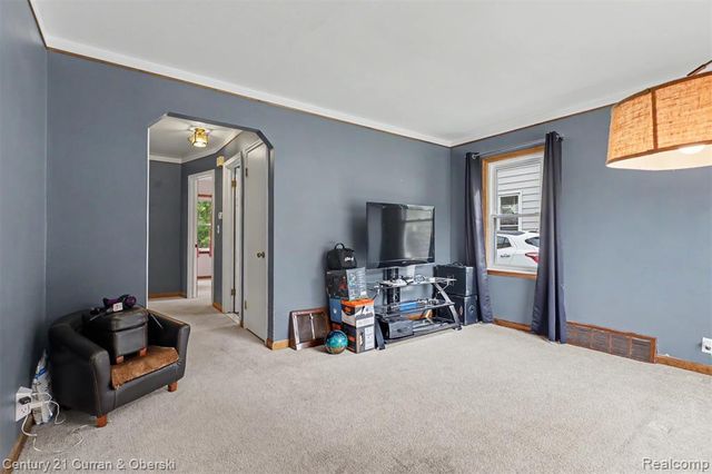18504 Five Points Street, Detroit, MI 48240