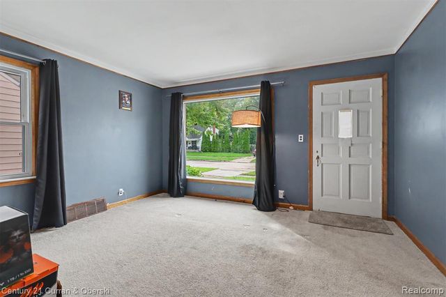 18504 Five Points Street, Detroit, MI 48240