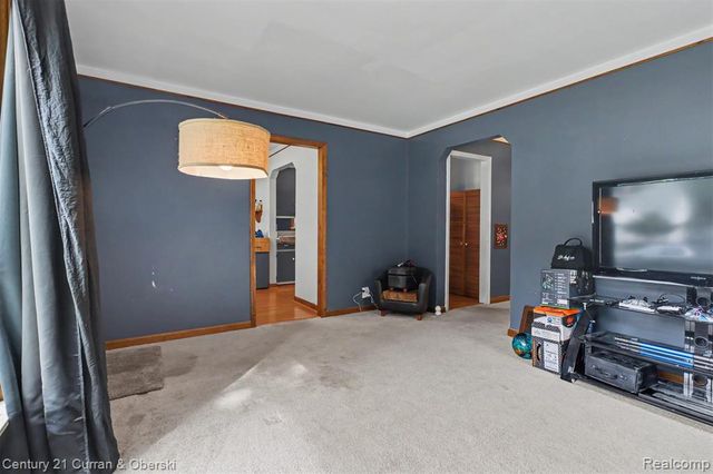 18504 Five Points Street, Detroit, MI 48240