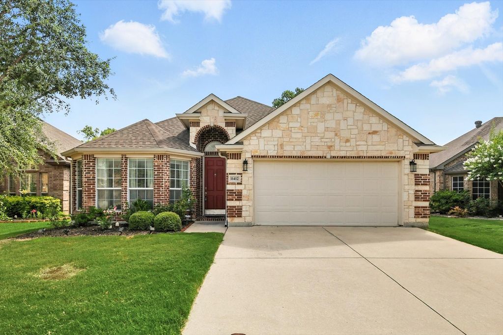 11412 Grapeleaf Drive, Fort Worth, TX 76244