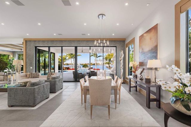 807 N Atlantic Drive, Lantana, FL 33462